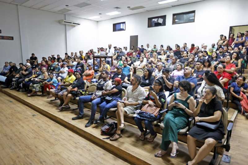 Sedurb define e orienta comerciantes informais que vão trabalhar na Festa das Neves e Celebra João Pessoa 5 reuniao sedurb festa das neves 2220726