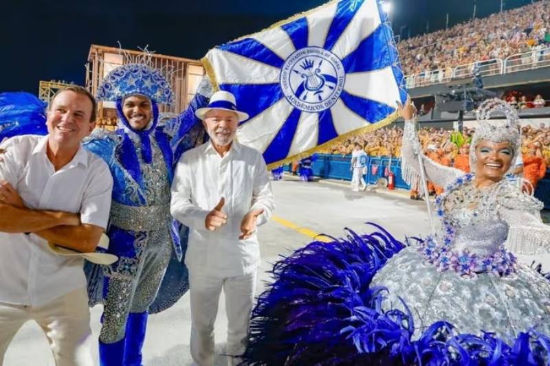 desfile carnaval lula 2026