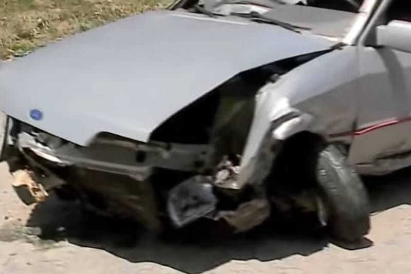 Carro capota na BR-230 após motorista se distrair ao colocar óculos 13 acidente castelo branco 101026
