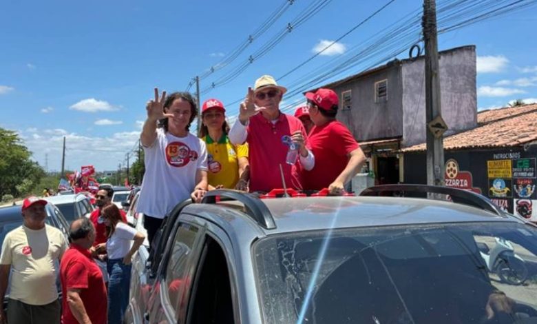 Veneziano e Ricardo Coutinho realizam carreata em apoio a Lula em Campina Grande 1 ato pro lula cg 181026