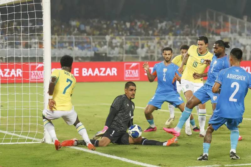 Em ritmo de treino, Brasil vence a Índia em Calcutá: 4 a 0 39 brasil x india 031026