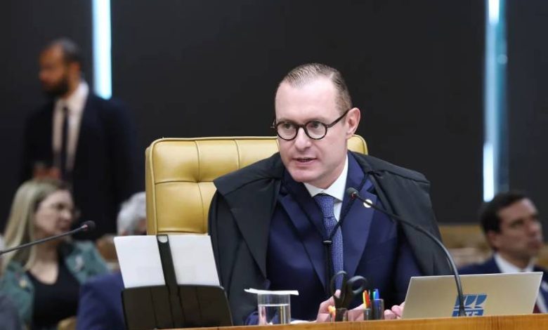 Zanin diz que adiamento de votação vale para urnas que não foram fechadas 1 cristiano zanin