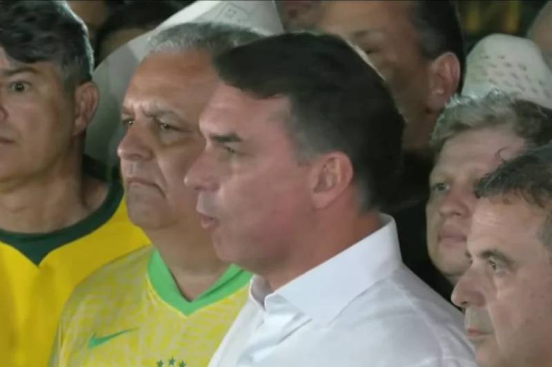 derrota flavio 251026