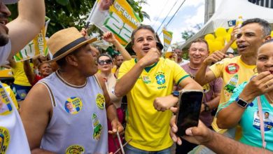 Da Feira de Oitizeiro em JP às ruas de CG, Efraim encerra campanha entre abraços e manifestações de apoio 2 efraim encerra campanha 031026