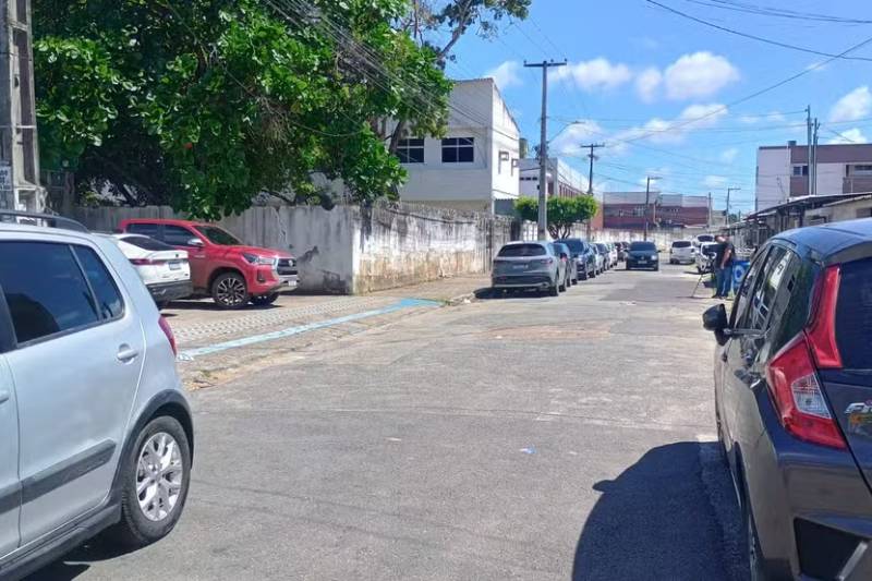 Homem é baleado próximo a local de votação em João Pessoa 20 homem baleado ifpb 041026