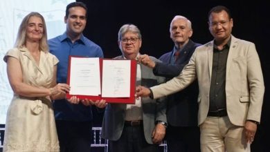 Lucas Ribeiro assina contratos de US$ 167,5 milhões para fortalecer a agricultura familiar na Paraíba 5 lucas assina bid 281026