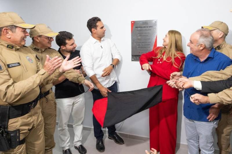 Lucas Ribeiro entrega nova sede do 10º Batalhão da PM e reforça estrutura da segurança pública em Campina Grande 11 lucas inaugura 10 bpm 131026