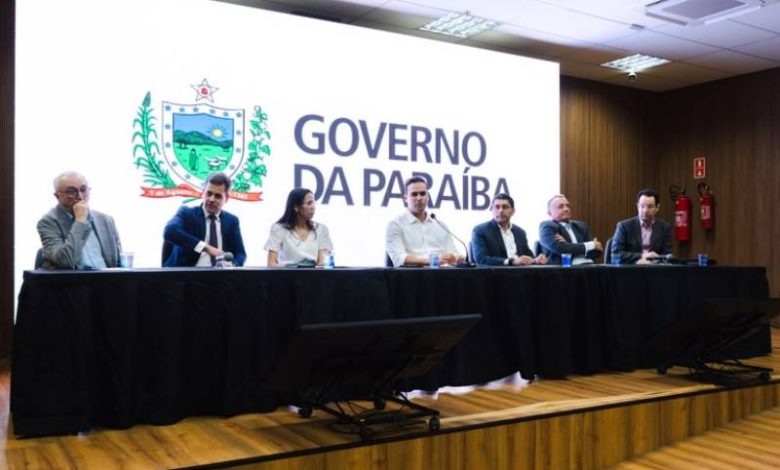 lucas reune secretariado 071026