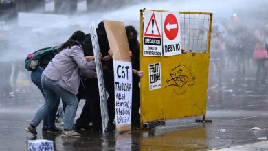 manifestacao milei argentina 151026