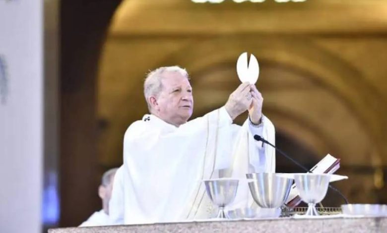 Arcebispo de Aparecida pede desarmamento e atenção à fome e à pobreza 1 missa aparecida 121026