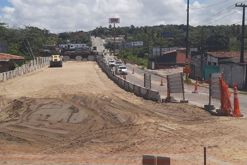 Semob-JP bloqueia trânsito na ladeira Mangabeira/Valentina para içamento de vigas da ponte sobre o Rio Cuiá 13 obra ponte rio cuia