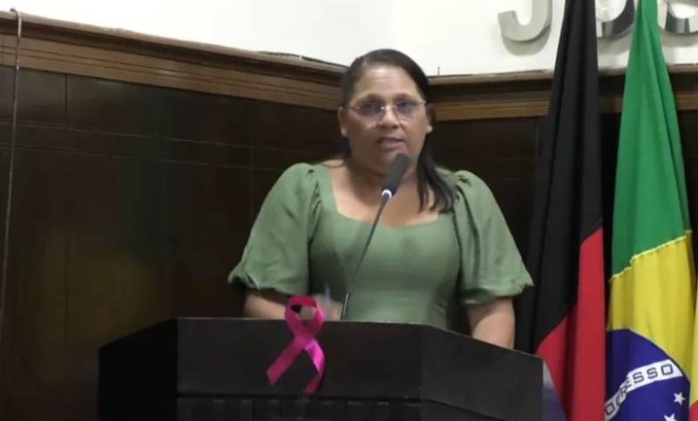 Vanilda Honório assume Prefeitura de Areia e promete continuidade à gestão de Sílvia Cunha Lima 1 posse vanilda honorio areia 211026