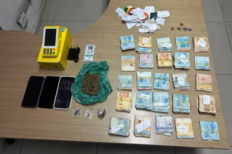Suspeito de tráfico é preso com mais de R$ 48 mil durante abordagem em João Pessoa 5 prisao novais 021026