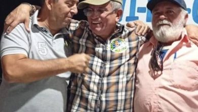 vital costa adesivo bolsonaro