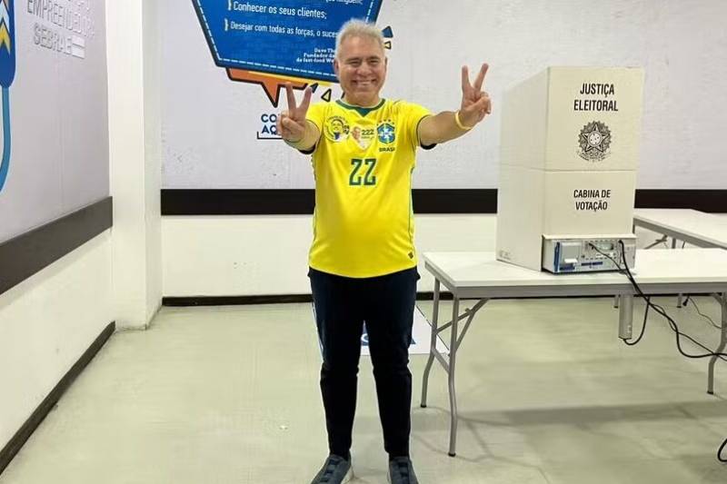 Marcelo Queiroga vota em João Pessoa e promete defender “equilíbrio entre os poderes” no Senado 7 voto queiroga 041026
